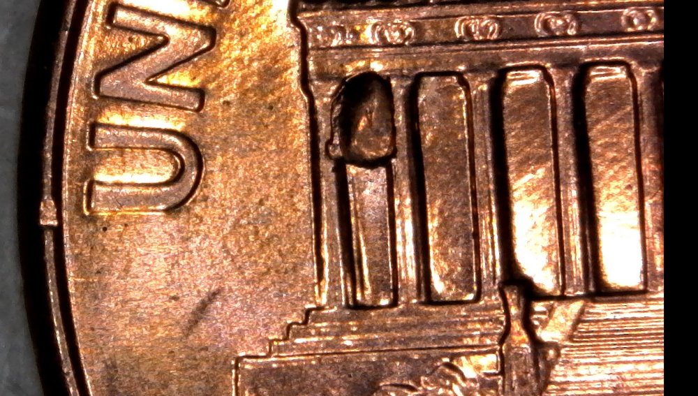 2008-P-Lincoln-Memorial-Cent-With-Huge-Die-Chip!-Aka-Hornet's-Nest